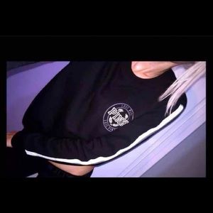 Vs Pink limited edition crew